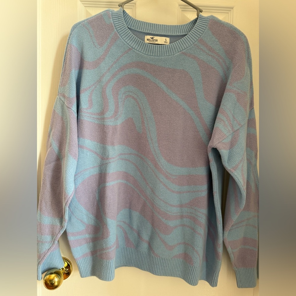 Hollister Blue and Purple Crew Neck Sweater